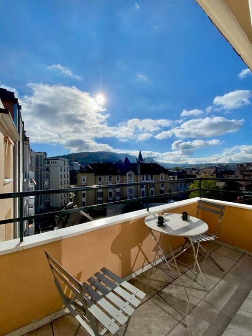 Toit-Terrasse Traversant Plein Centre 100M Du Lac Apartamento Annecy Exterior foto