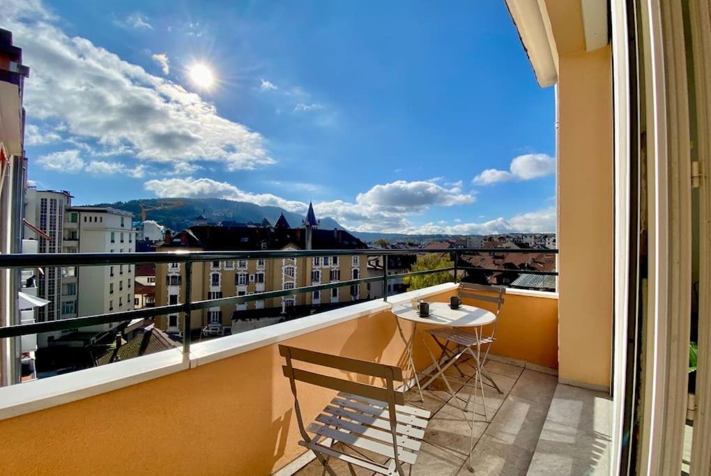 Toit-Terrasse Traversant Plein Centre 100M Du Lac Apartamento Annecy Exterior foto