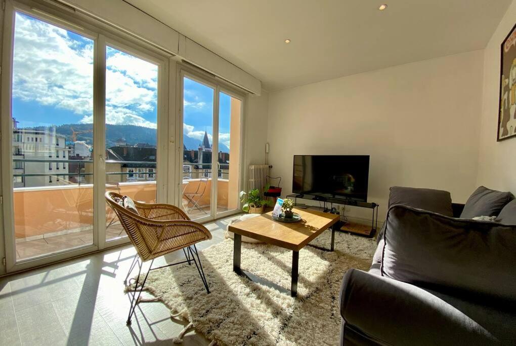 Toit-Terrasse Traversant Plein Centre 100M Du Lac Apartamento Annecy Exterior foto